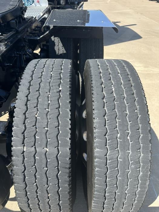2026 Peterbilt 589 Base