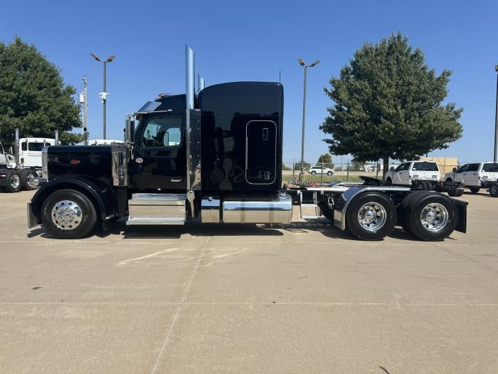 2026 Peterbilt 589 Base