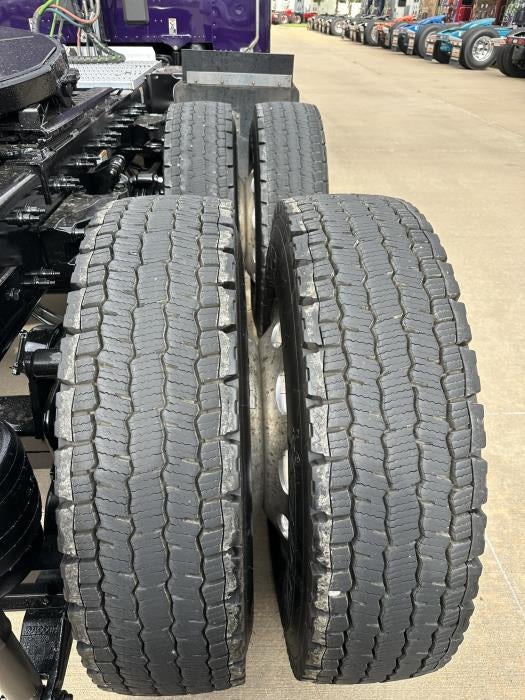 2025 Peterbilt 589 Base