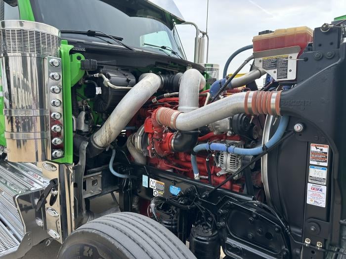2025 Peterbilt 589 Base