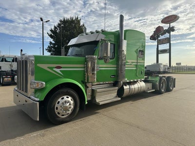 2025 Peterbilt 589 Base