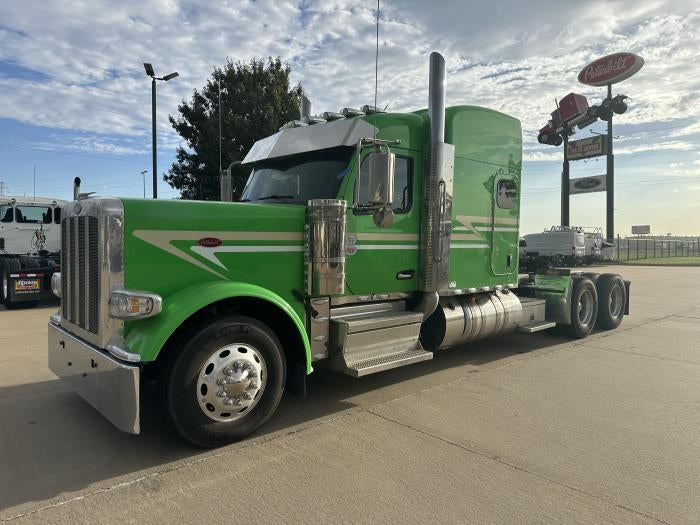 2025 Peterbilt 589 Base