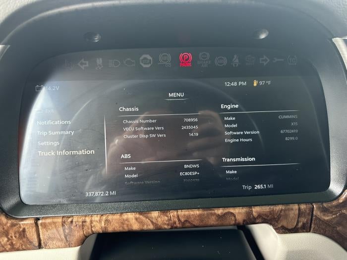 2025 Peterbilt 589 Base