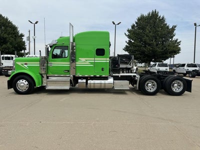 2025 Peterbilt 589 Base