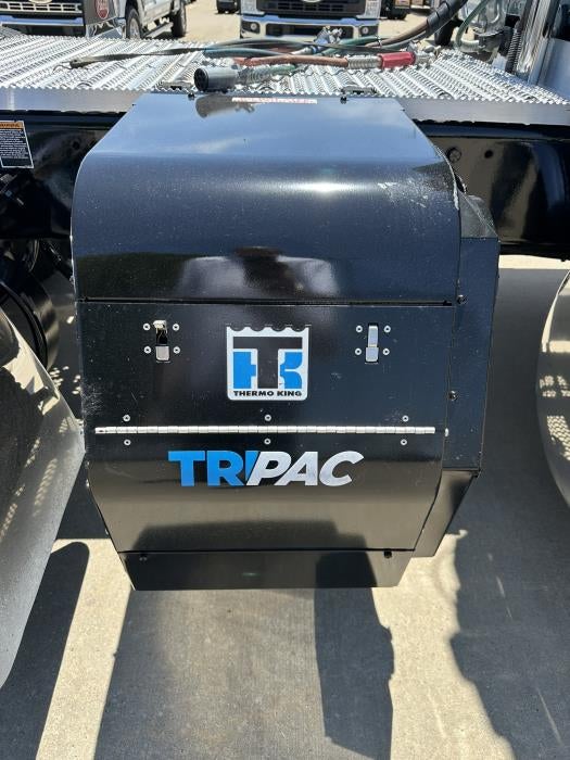 2025 Peterbilt 589 Base