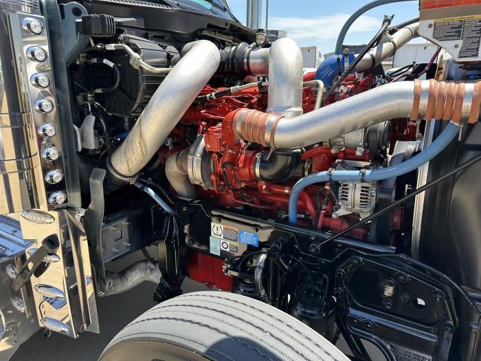 2025 Peterbilt 589 Base