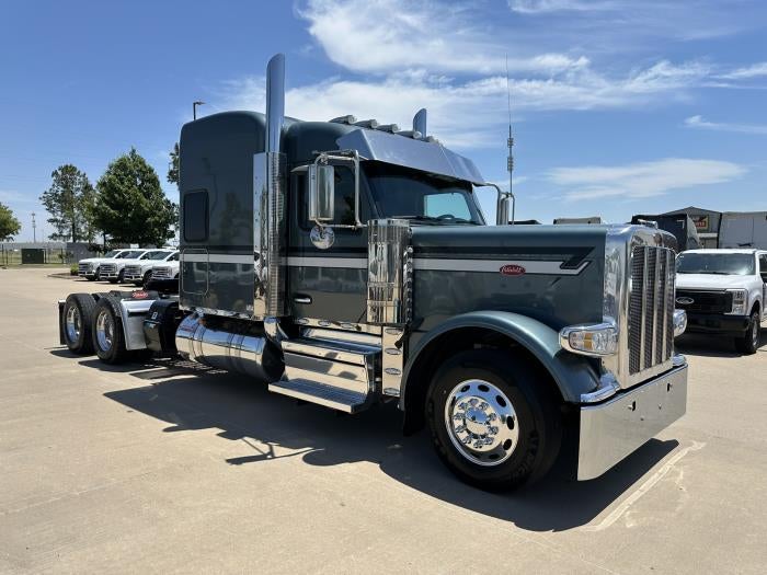 2025 Peterbilt 589 Base