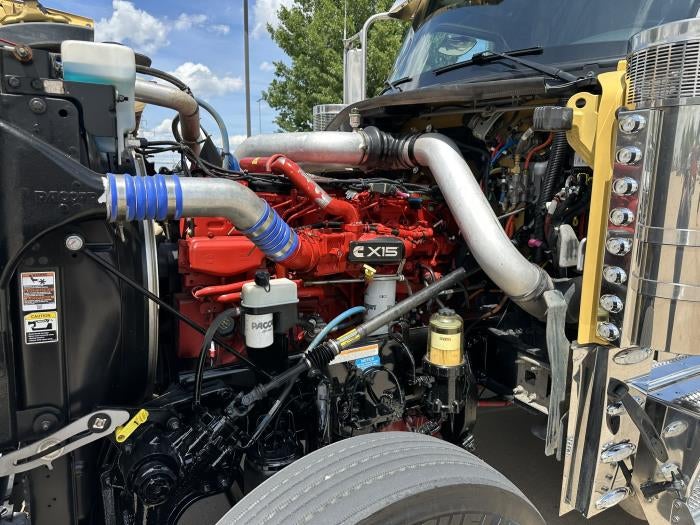 2025 Peterbilt 589 Base