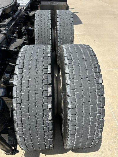 2025 Peterbilt 589 Base