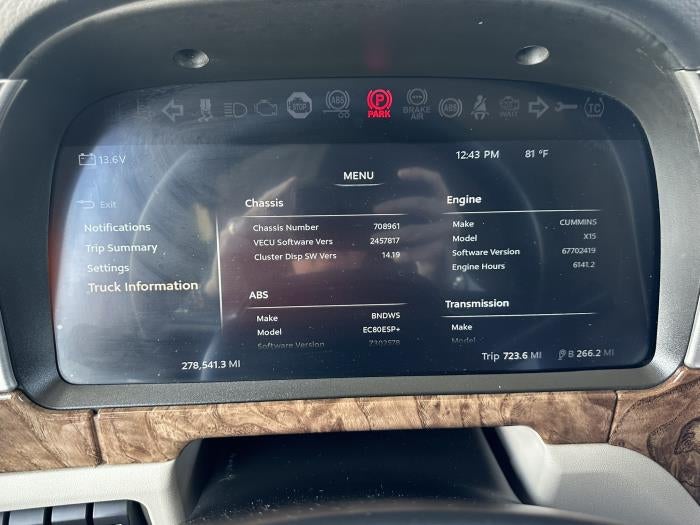 2025 Peterbilt 589 Base