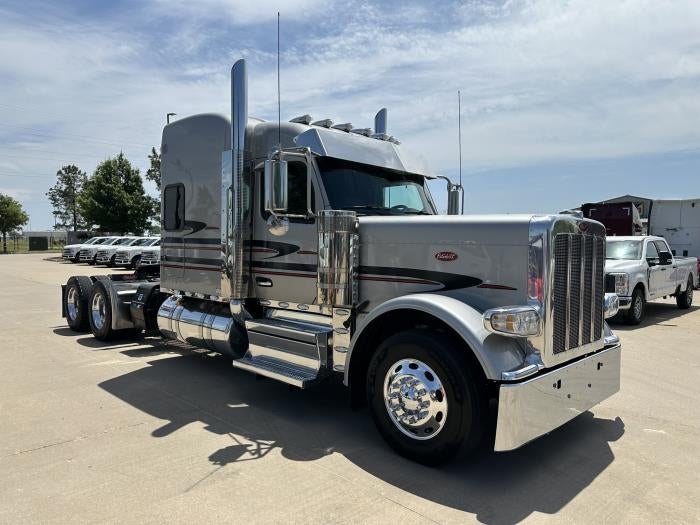 2025 Peterbilt 589 Base