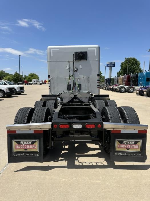 2025 Peterbilt 589 Base