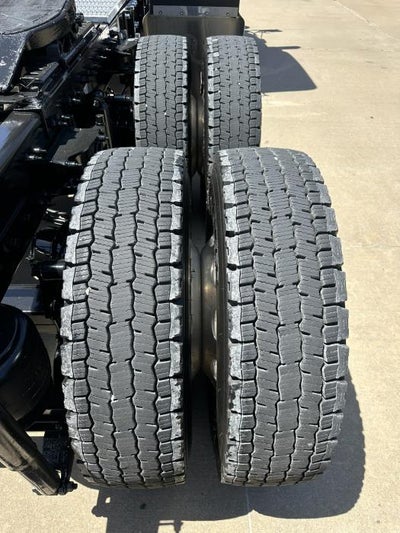 2025 Peterbilt 589 Base