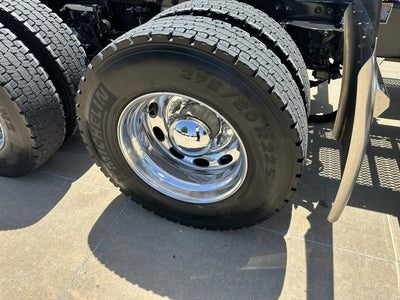 2025 Peterbilt 589 Base