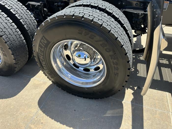 2025 Peterbilt 589 Base