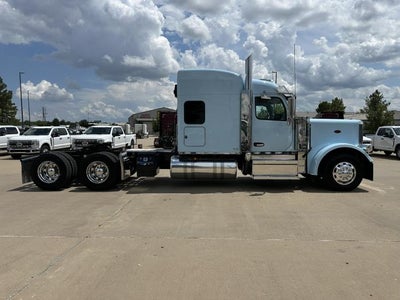 2025 Peterbilt 589 Base