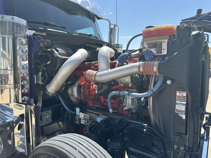 2025 Peterbilt 589 Base
