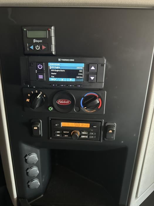 2025 Peterbilt 589 Base
