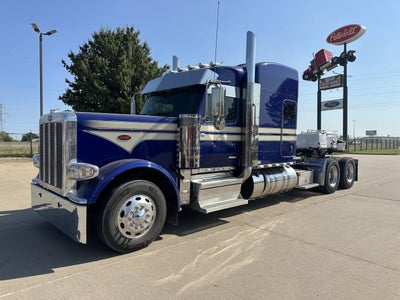 2025 Peterbilt 589 Base