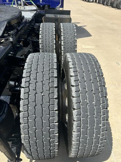 2025 Peterbilt 589 Base
