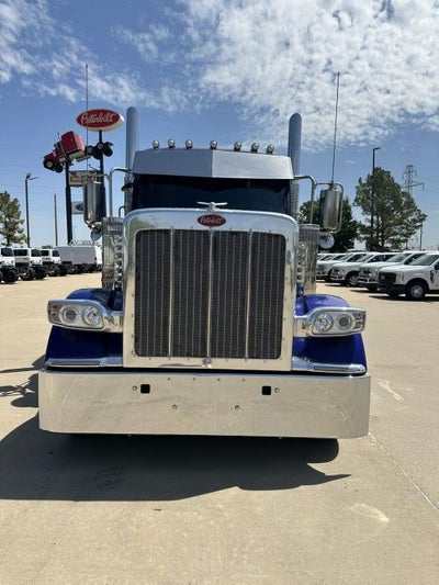 2025 Peterbilt 589 Base