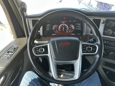 2025 Peterbilt 589 Base
