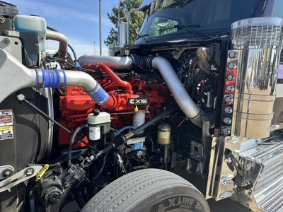 2025 Peterbilt 589 Base