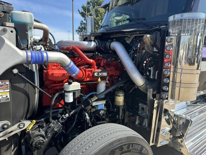 2025 Peterbilt 589 Base