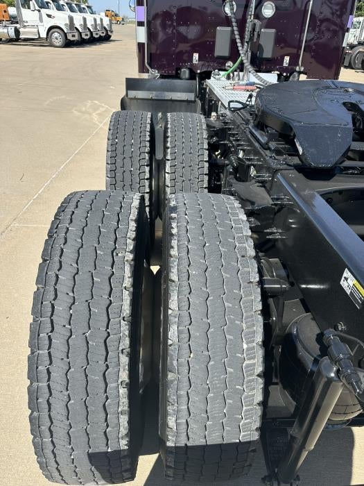 2025 Peterbilt 589 Base