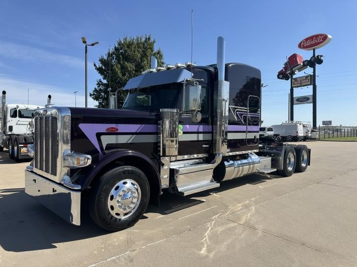 2025 Peterbilt 589 Base