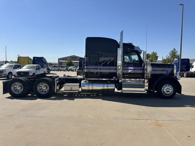 2025 Peterbilt 589 Base