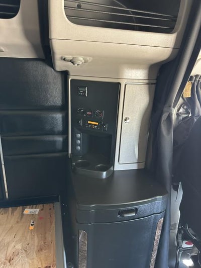 2025 Peterbilt 589 Base