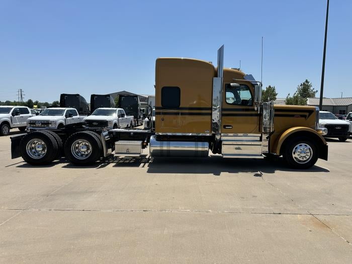 2025 Peterbilt 589 Base