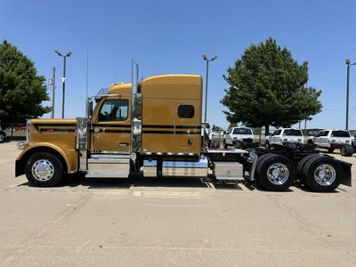 2025 Peterbilt 589 Base