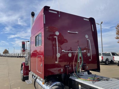 2022 Peterbilt 389 Base