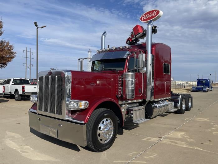 2022 Peterbilt 389 Base