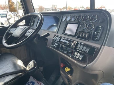 2022 Peterbilt 389 Base