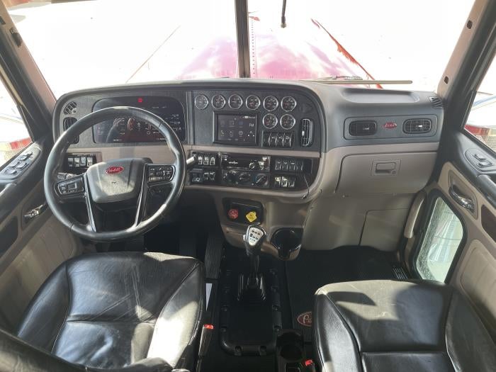2022 Peterbilt 389 Base