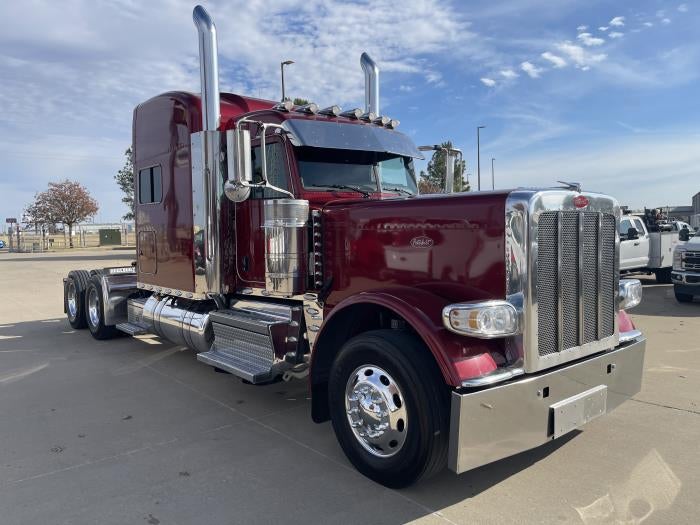 2022 Peterbilt 389 Base
