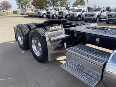 2022 Peterbilt 389 Base