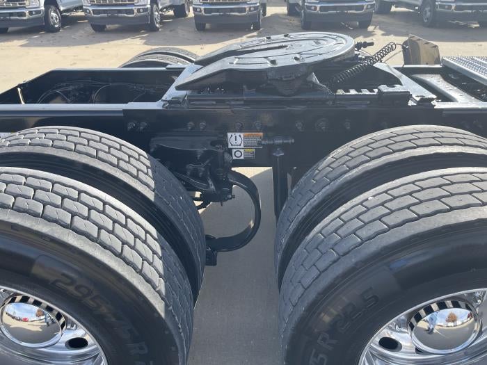 2022 Peterbilt 389 Base