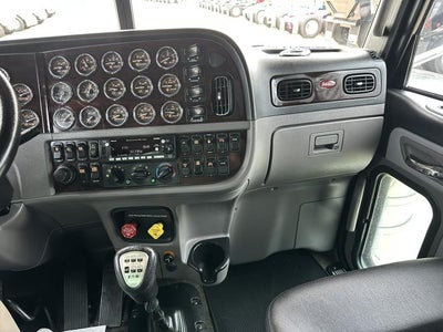 2022 Peterbilt 389 Base