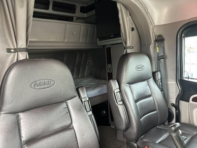 2022 Peterbilt 389 Base