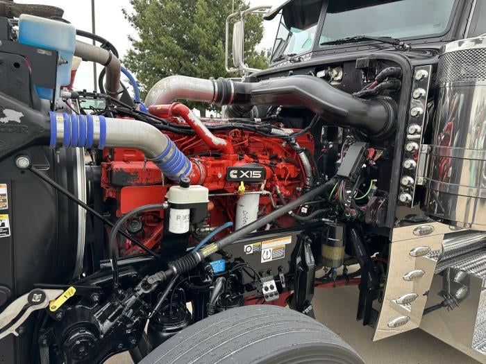 2022 Peterbilt 389 Base