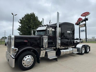 2022 Peterbilt 389 Base