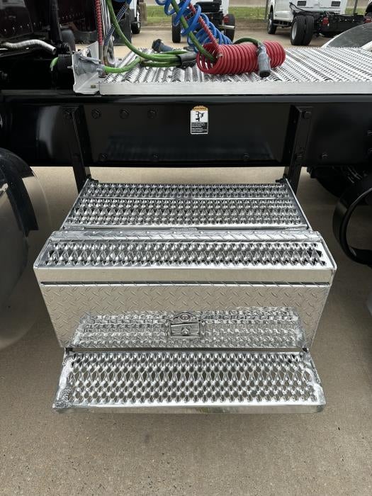2022 Peterbilt 389 Base