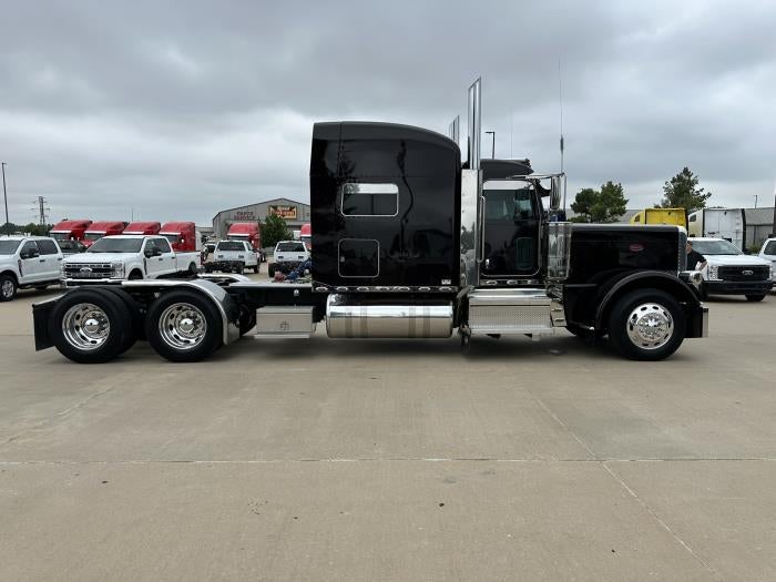2022 Peterbilt 389 Base