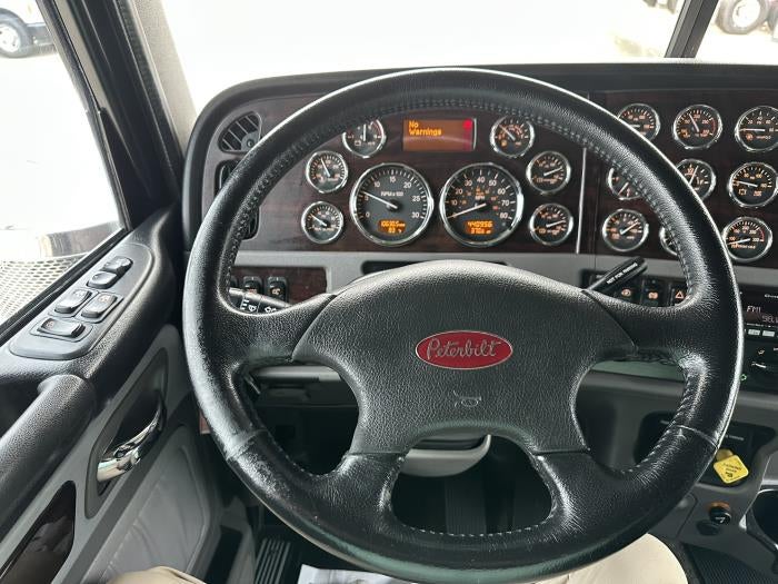 2022 Peterbilt 389 Base