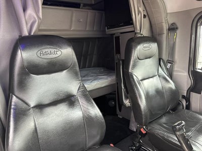 2022 Peterbilt 389 Base