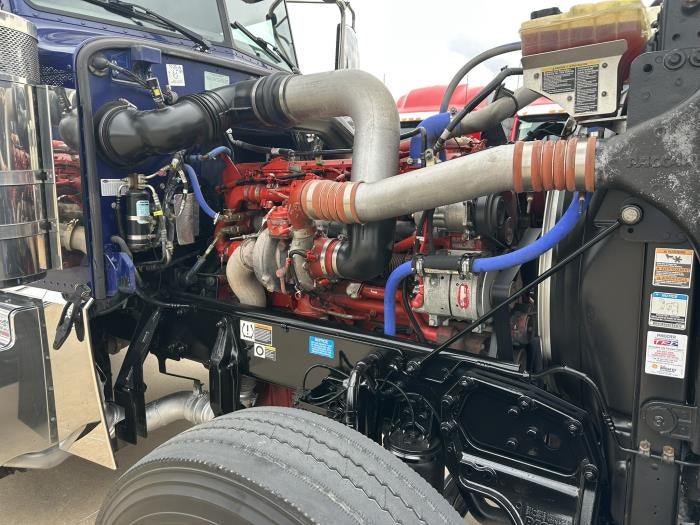 2022 Peterbilt 389 Base